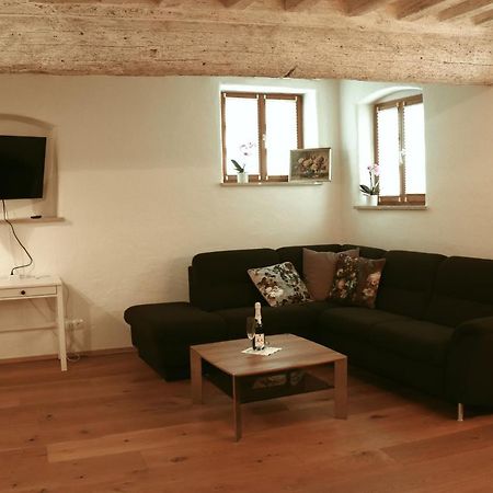 Stilvolle Wohnung Auf 50 M² Mit Parkplatz Und Wifi Kraiburg am Inn Екстер'єр фото