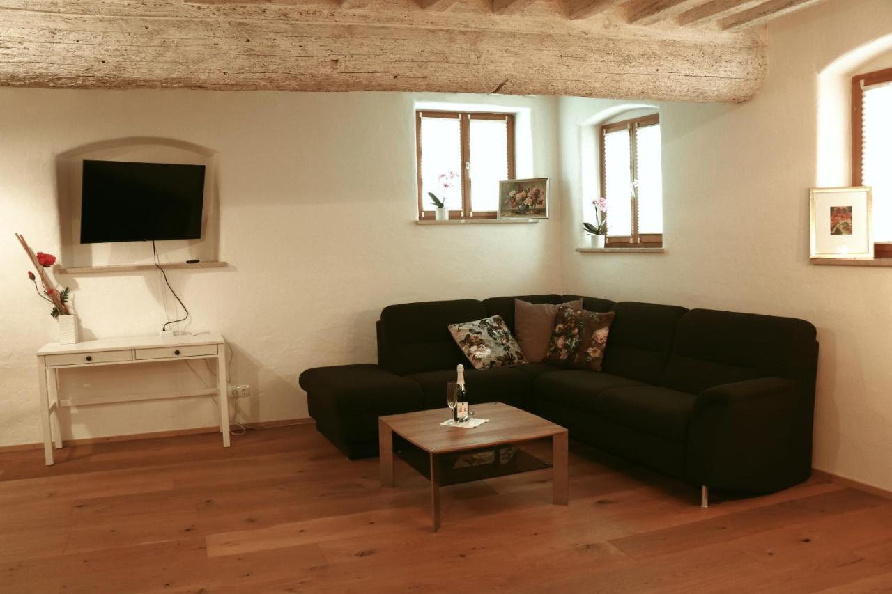 Stilvolle Wohnung Auf 50 M² Mit Parkplatz Und Wifi Kraiburg am Inn Екстер'єр фото