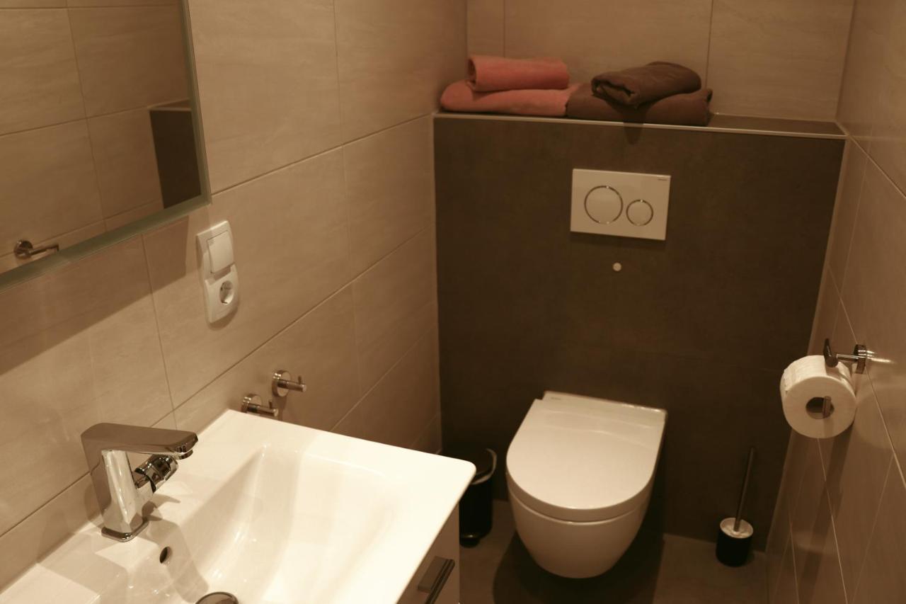 Stilvolle Wohnung Auf 50 M² Mit Parkplatz Und Wifi Kraiburg am Inn Екстер'єр фото